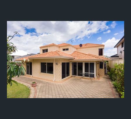 3 Stitfold Promenade, Salter Point, WA 6152 - Photo 1