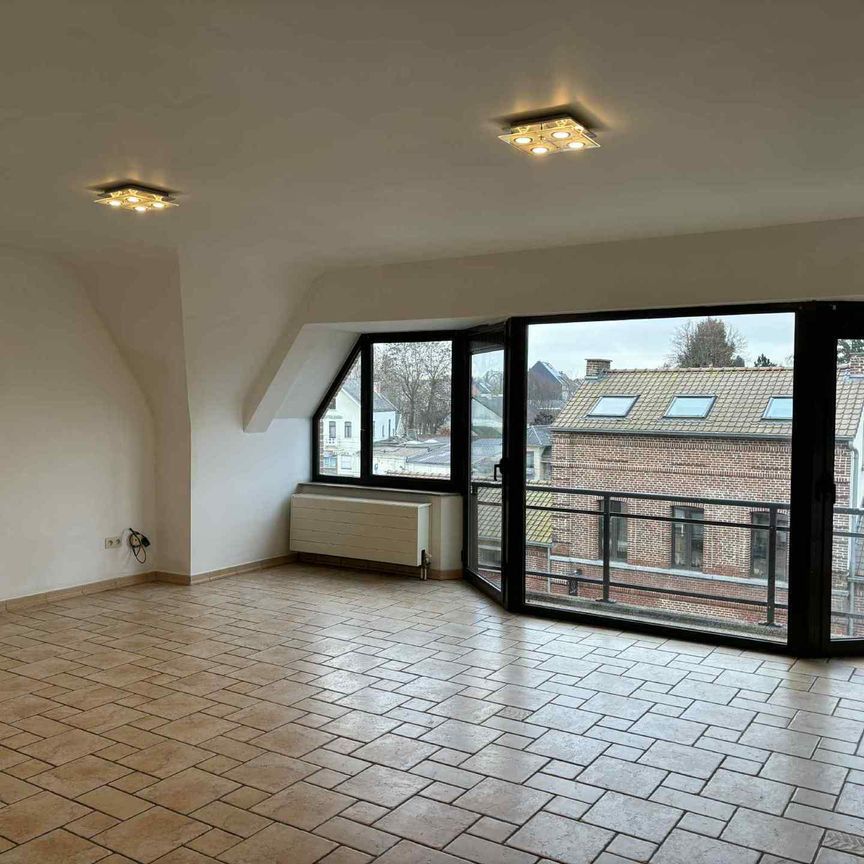 HERZELE - Ruim appartement vlakbij station - Photo 1