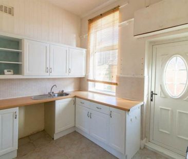 3 bedroom terraced house to rent - Photo 6