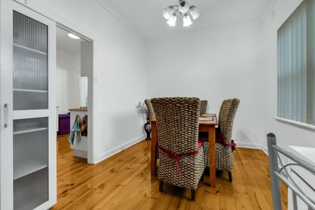 Family home, plus so much more! - Photo 3