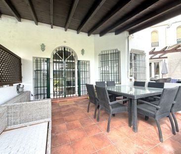 House – Townhouse in Nueva Andalucía - Photo 6