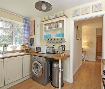 Petworth Road, Haslemere, Surrey, GU27 - Photo 5