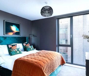 Fairfield Avenue, Staines-upon-Thames, Surrey, TW18 4JW - Photo 4