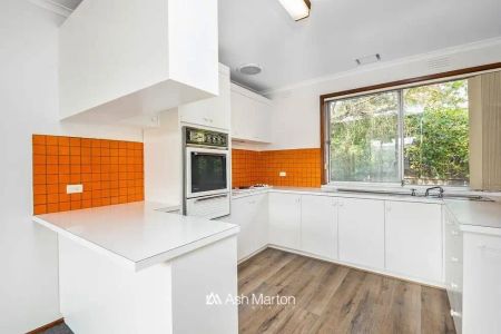 “A Charming Family Gem in Frankston” - Photo 5