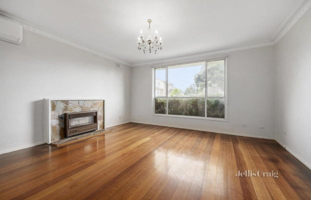 2 Mandowie Road, Glen Waverley - Photo 1