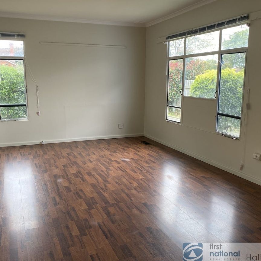 3 bedroom house in a prime location! - Photo 1