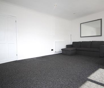 2 Bedroom Maisonette To Let - Photo 2