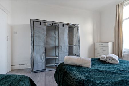 2 Bed Flat, Stanthorpe Road, SW16 - Photo 5