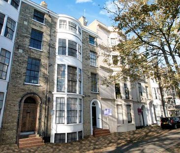 Bedford Row, Worthing, BN11 - Photo 4