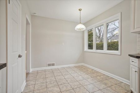 For Lease - 613 Sequin Crescent, Mississauga, Ontario - Photo 5
