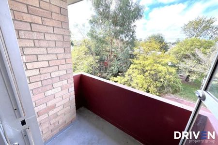 Perfectly Positioned 1-Bedroom Unit in Wembley - Photo 5