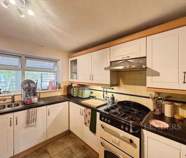 2 bedroom mid-terrace to rent Wychbold Crescent, B33 - Photo 6