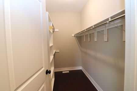 For Lease - 2 Emerald Common, St. Catharines, Ontario - Photo 5