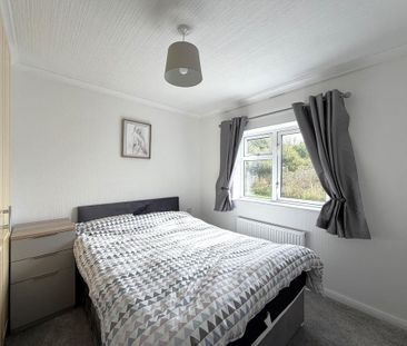 2 bedroom park home to rent - Photo 6
