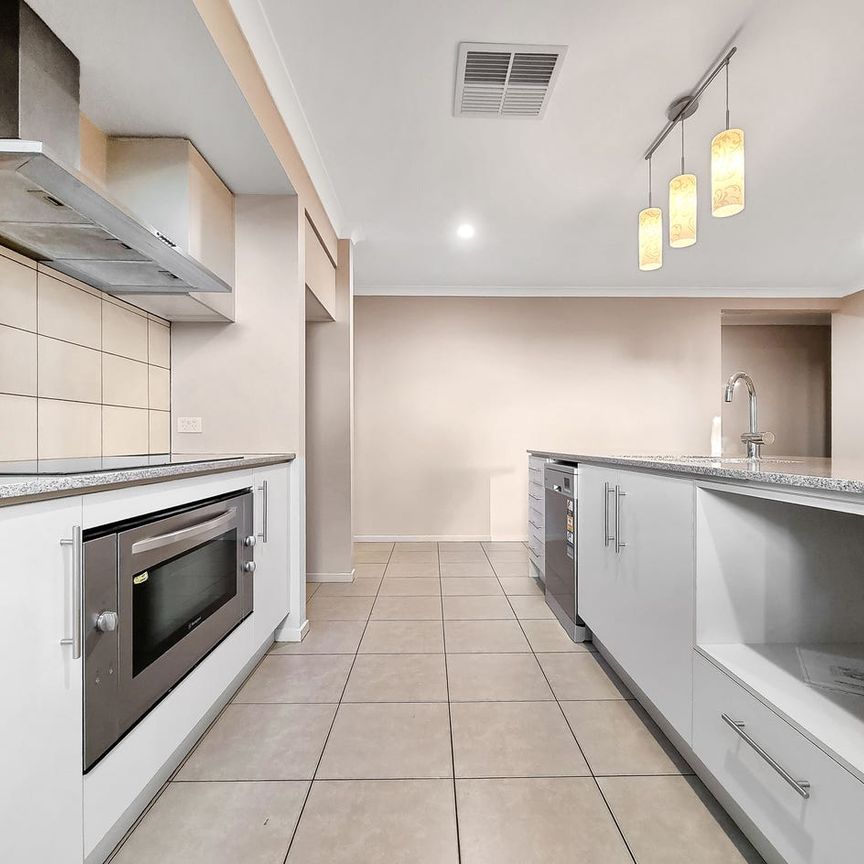 4 Bedroom Family Home Kingsford Estate - Photo 1