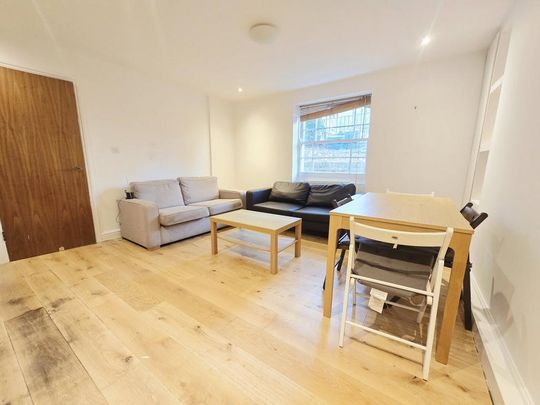 3 bedroom flat to rent - Photo 1