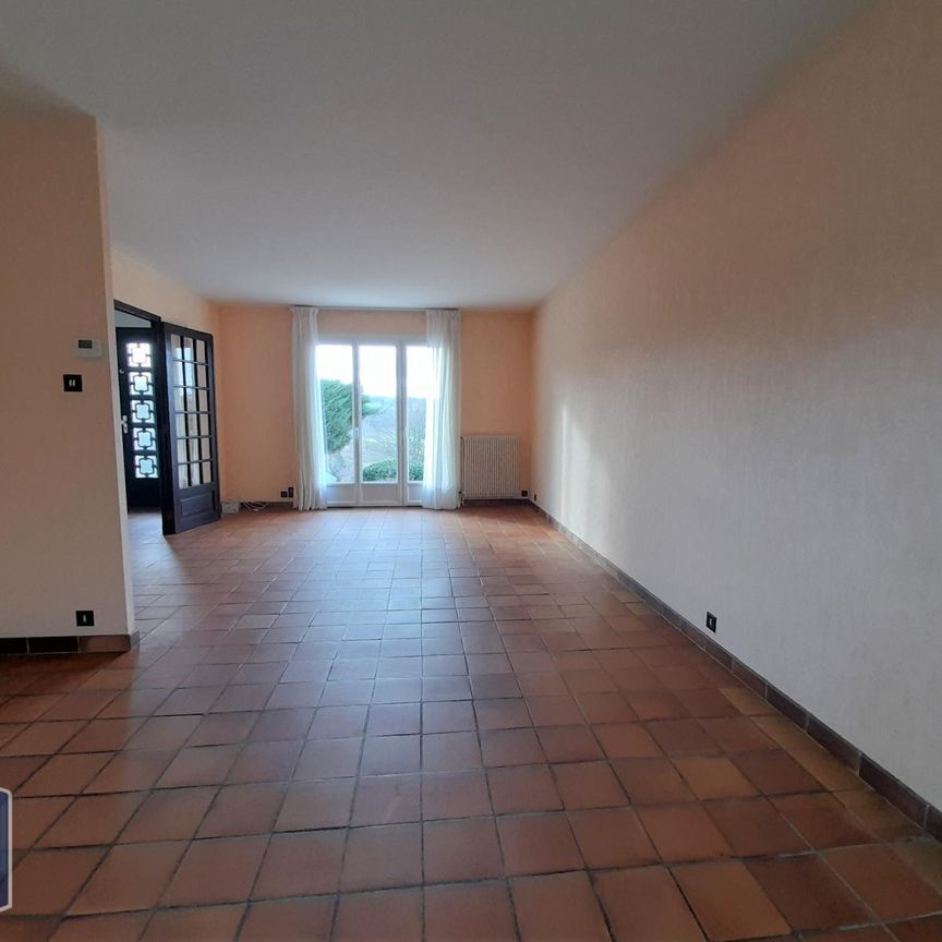 Location Maison 6 pièces 87m² LE VIGEN 87110 - Photo 1