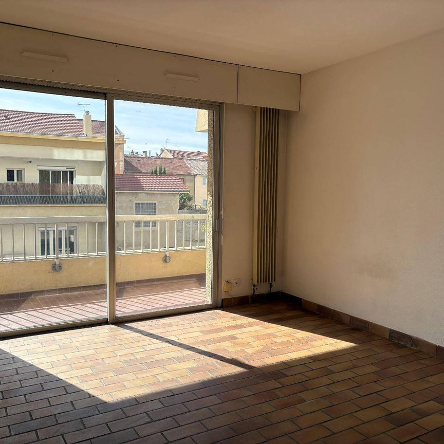 Location appartement rénové 1 pièce 30.8 m² à Romans-sur-Isère (26100) - Photo 1