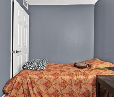 For Lease - 1 Lee Centre Drive Unit# 1215, Toronto, Ontario - Photo 5