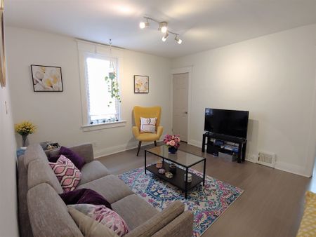 For Lease - 566 Glebeholme Boulevard Unit# 2nd, Toronto, Ontario - Photo 2
