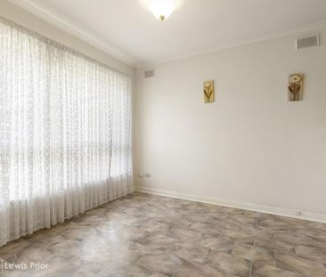 Charming Neat & Tidy Solid Brick Home - Photo 4