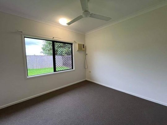LARGE FAMILY HOME IN QUITE CLOSE - Photo 1