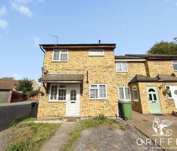 Prior Chase, Badgers Dene, Grays, RM17 - Photo 5