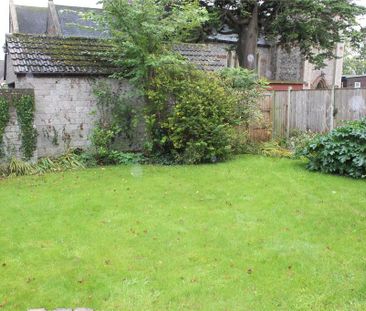 4 bedroom detached house to rent - Photo 3