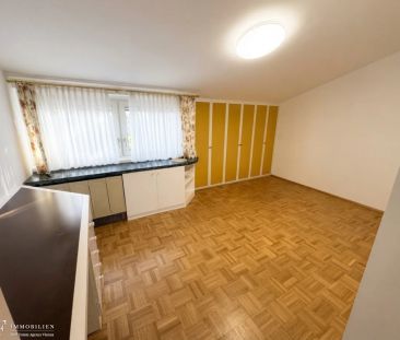 Moderne Dachgeschoßwohnung mit Terrasse, Garage, Klimaanlage - Photo 3