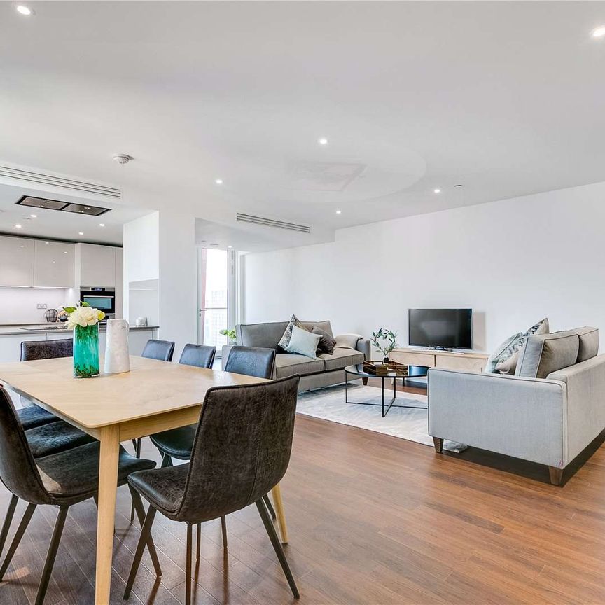 A modern three bedroom apartment. - Photo 1