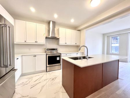 For Lease - 99 BEARBERRY Road, Springwater, Ontario - Photo 2