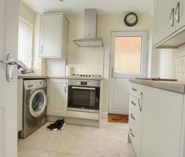 3 bedroom semi-detached house to rent - Photo 4