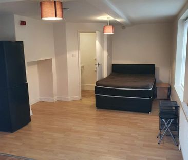 Ground floor flat to rent - Photo 1