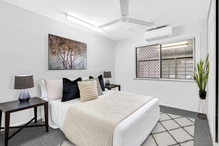 PERFECT PLACE TO CALL HOME - SIDE ACCESS & UNFURNISHED - Photo 3