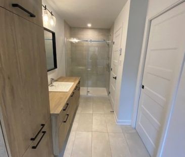 Appartement - 02-592 Rue St-Charles S. - Photo 4