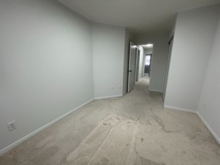 For Lease - 689 Four Winds Way Unit# 28, Mississauga, Ontario - Photo 3