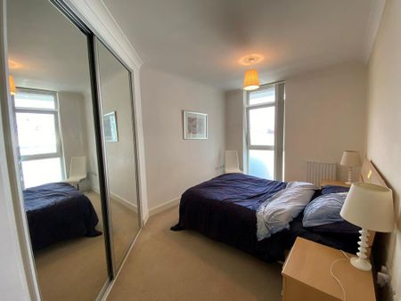 2 bedroom flat to rent - Photo 4