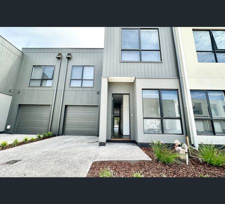 21 Limestone Drive, Berwick, Vic 3806 - Photo 4