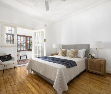 Stunning Renovated 3-Bedroom Terrace in the Heart of Bondi Junction - Photo 4