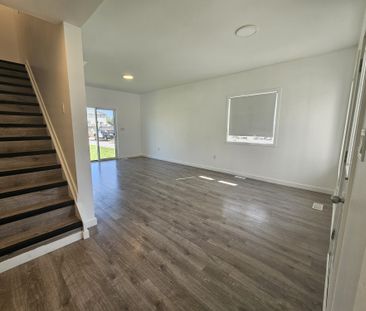 For Lease - 122 Highriver Trail Unit# 36, Welland, Ontario - Photo 2