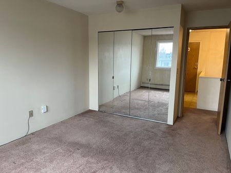 Apartment in Thorncliffe - Photo 3