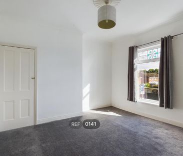 2 bedroom terraced house to rent - Photo 4