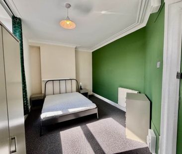 Aberdeen Walk (Room 5), Armley, Leeds - Photo 5