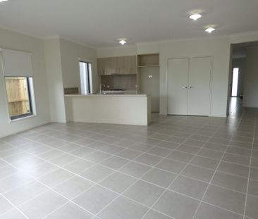 29 Grantham Walk - Photo 1