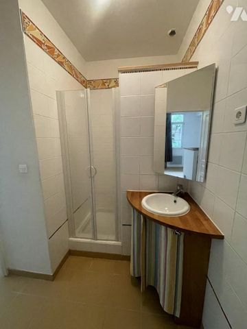 Studio rez-de-chaussée avec terrasse - Photo 2