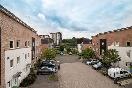 Burford Gardens, Cardiff Bay, CF11 - Photo 5