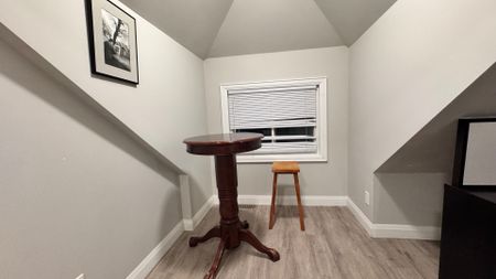 For Lease - 5745 Stanley Avenue Unit# Side upper, Niagara Falls, Ontario - Photo 2