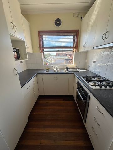 Kingsgrove - Photo 3