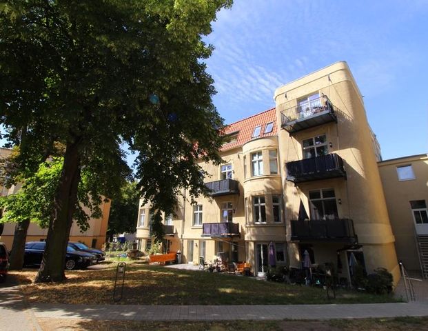 Idyllisches Wohnen in sanierter Gründerzeit- Villa inkl. 2 Zimmer + Balkon + Bad mit Dusche+ Laminat - Foto 1