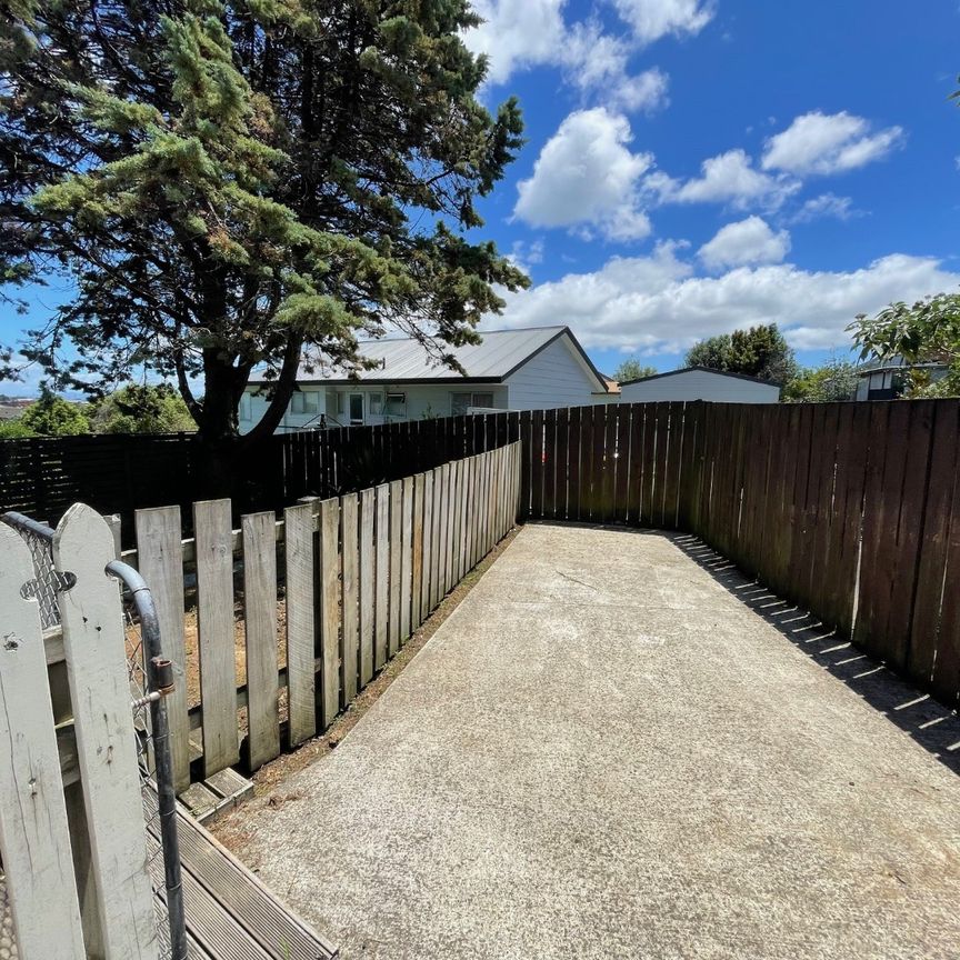 17 Crail Court, Totara Heights, Auckland - Photo 1